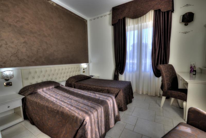Hotel Madonna Delle Grazie Kellie Messapica Kültér fotó